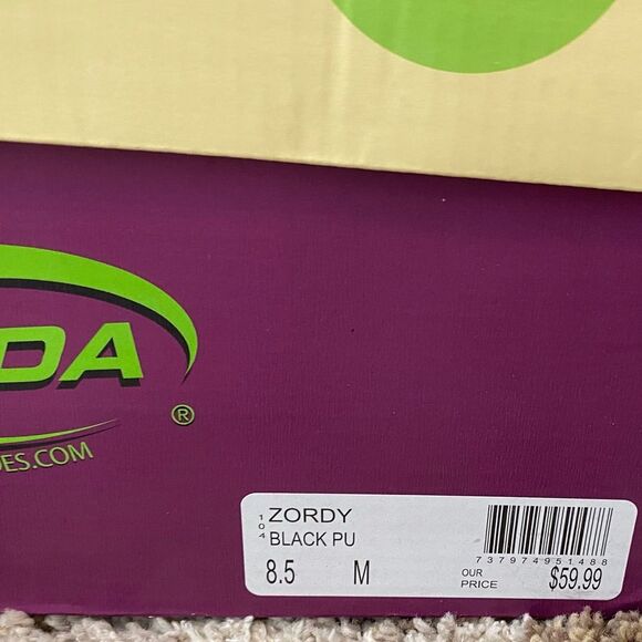 NIB SODA Zordy Heeled Chelsea Boots Black Size 8.5 - Picture 5 of 7